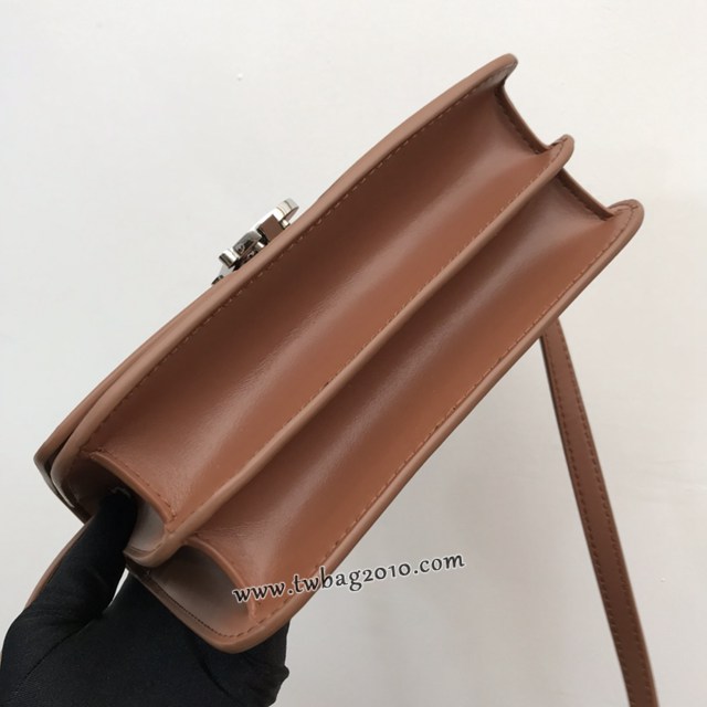 Burberry專門店新款小號TB專屬標識皮革鎖扣包 巴寶莉經典爆款皮革單肩斜背女包 yxb1371